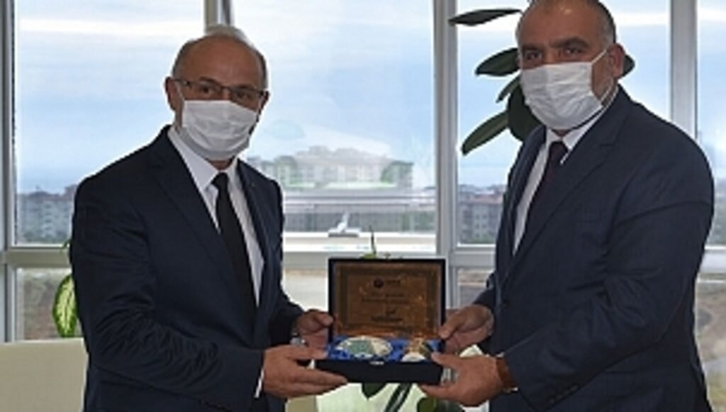 Başkan Sandıkçı'dan Rektör Ünal'a Tebrik Ziyareti