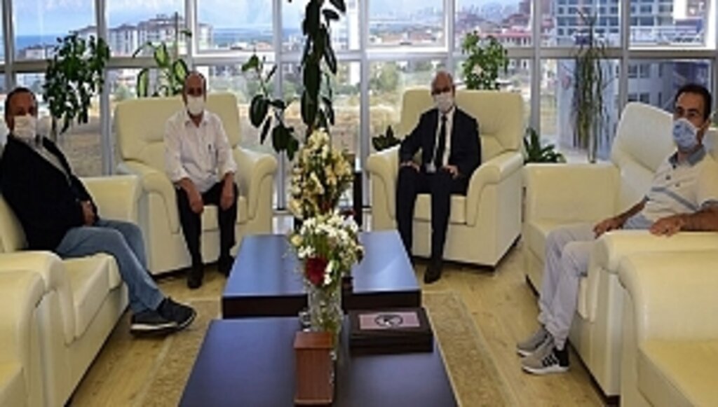 Canik Müftüsü Ali Çebi'den Rektör Ünal'a Tebrik Ziyareti