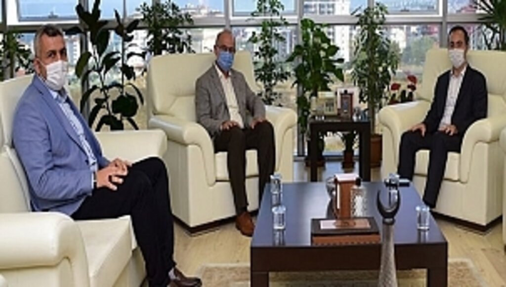 Atakum Kaymakamı ve Millî Eğitim Müdürü Rektör Ünal'ı Kutladı