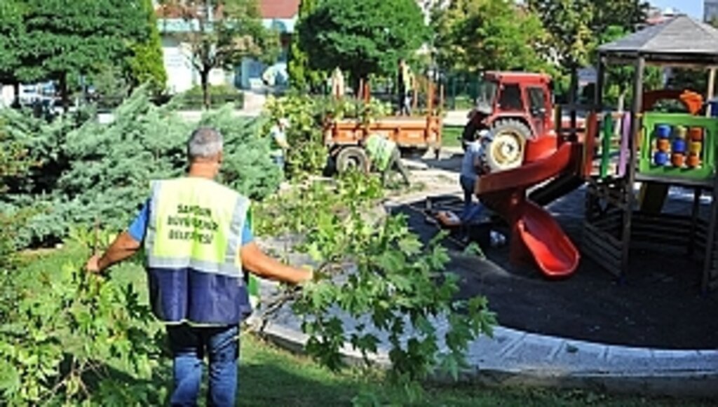 Büyükşehir Parkları Yenileniyor