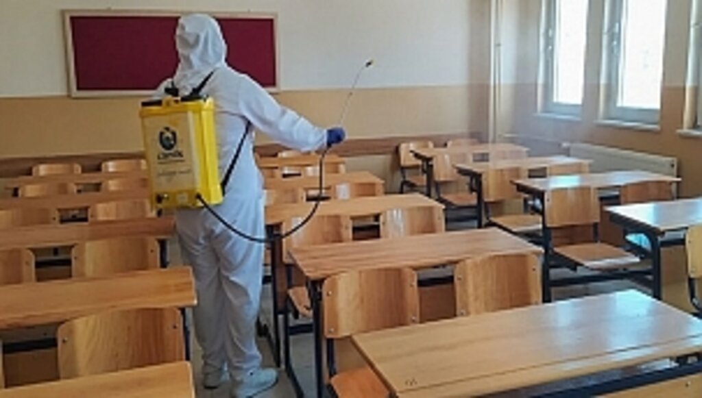 Canik'te Sınavlar Öncesi Okullar Dezenfekte Edildi