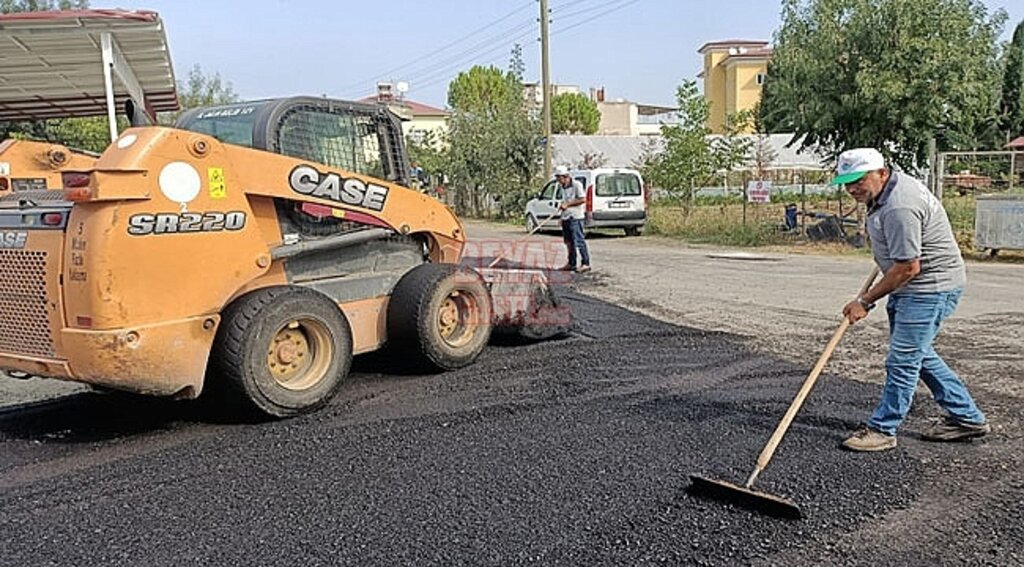 İlkadım'da Sıcak Asfalt Yama Çalışmaları Devam Ediyor