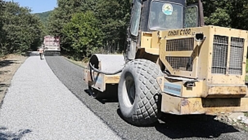 Kırsal Mahallelere 113 Bin Metrekare Yol