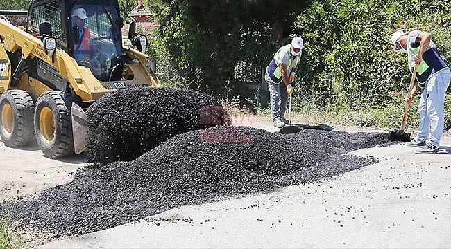 Zarar Gören Taşıt Yolları Onarılıyor