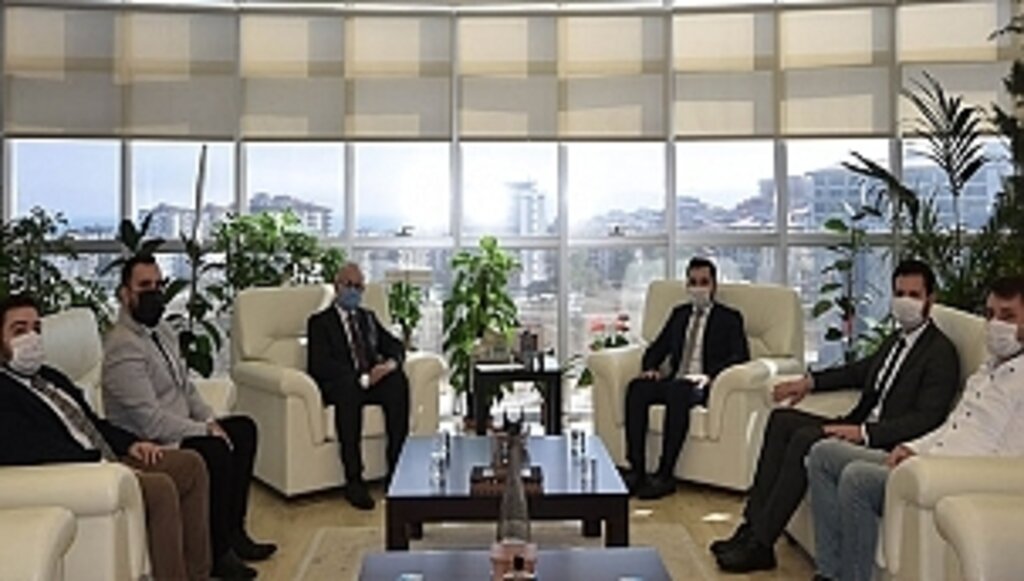 AK Parti Samsun Gençlik Kolları Başkanı Yılmaz'dan Rektör Ünal'a Tebrik Ziyareti