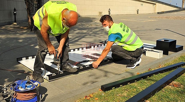 Büyükşehirden Çocuklara Ayak Piyanosu