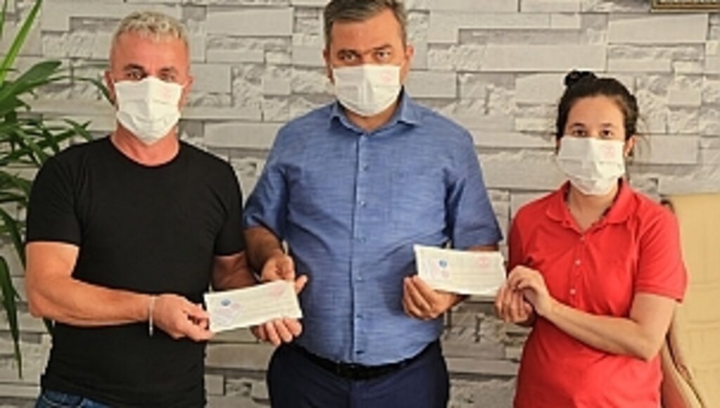 Öğretmenlerimize Yıkanabilir Maske Dağıttık