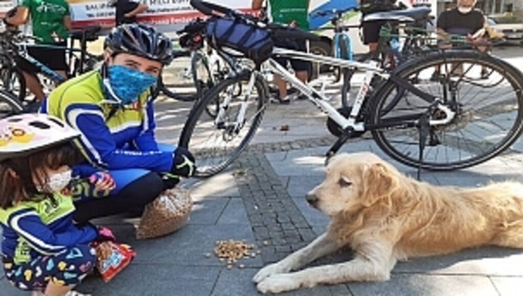 Samsun'dan Salıpazarı'na Hayvanlar İçin Pedal Çevirdiler