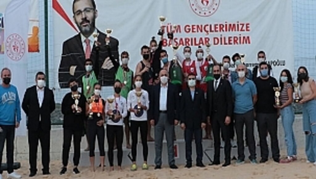 Sayın Bakanımız Sporcuların ve Gençlerin Her Zaman Yanında