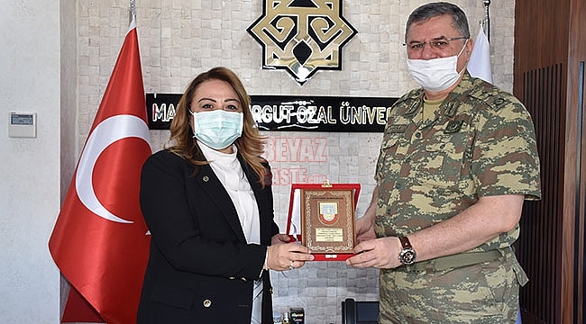 Tümgeneral Arslan'dan Rektör Karabulut'a Ziyaret