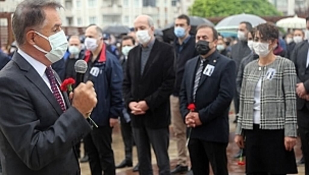 10 Kasım 09.05'te Atatürk İçin Tek Yürek Oldular...