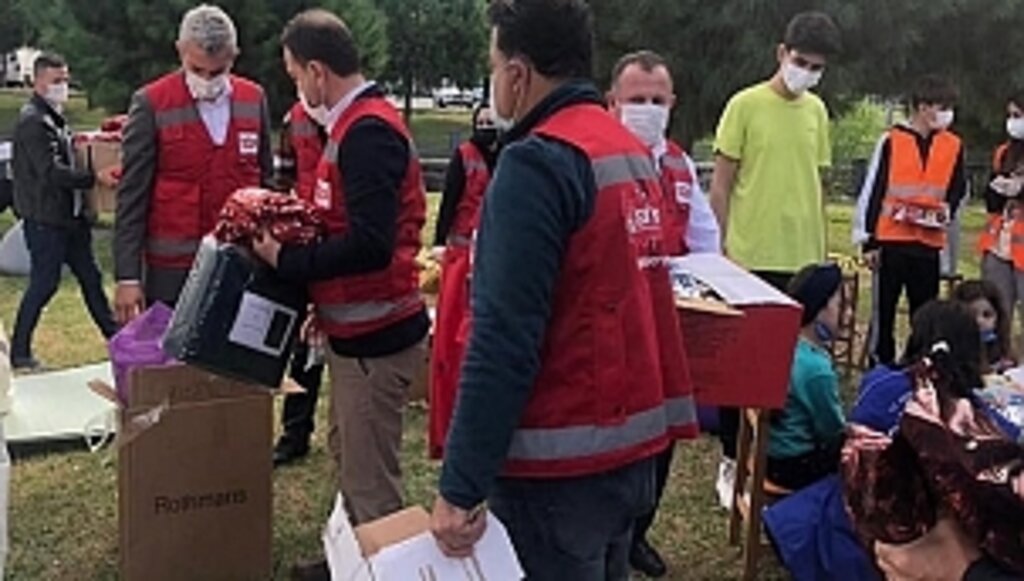 Acılar Paylaşılarak Azalır