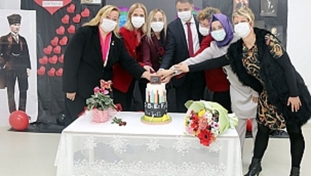 Atakum'daki Eğitimcilere Öğretmenler Günü Ziyareti