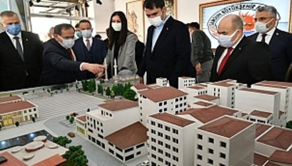 Bakan Kurum, Büyükşehir Belediyesi'nde