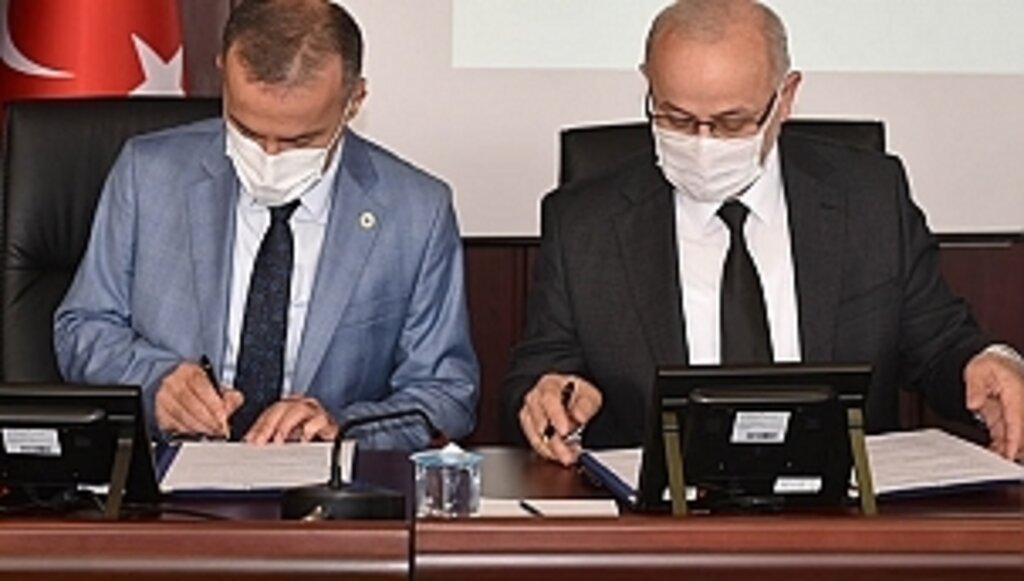 Üniversite Kampüs Alanı Ağaçlandırılıyor…