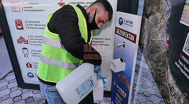 Canik'te Duraklara Dezenfaktan Stantları