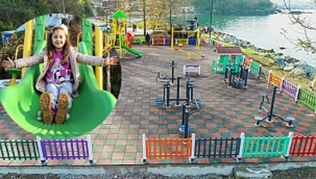 Yalıköy'ün Rengârenk Yeni Çocuk Oyun Parkı Göz Kamaştırıyor