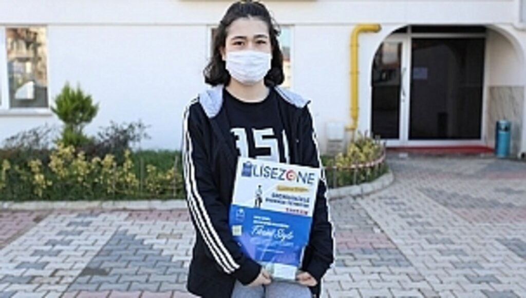 Gençler, Lise.Zone Dergisini Beğendi