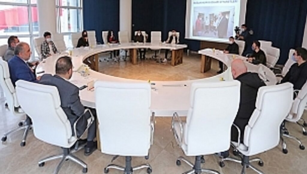 Gönüllü Genç Danışmanların İlk Toplantısı