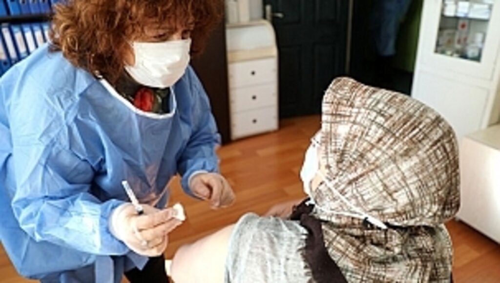 Huzurevi Sakinlerine Korona Aşısı