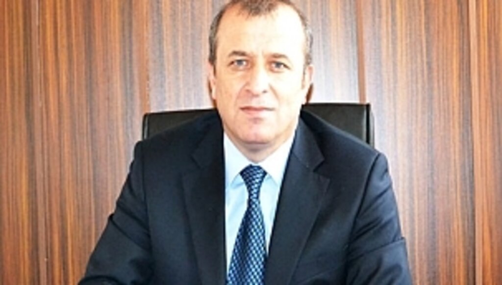 Mutlaka Bir Üfleyeni Var!