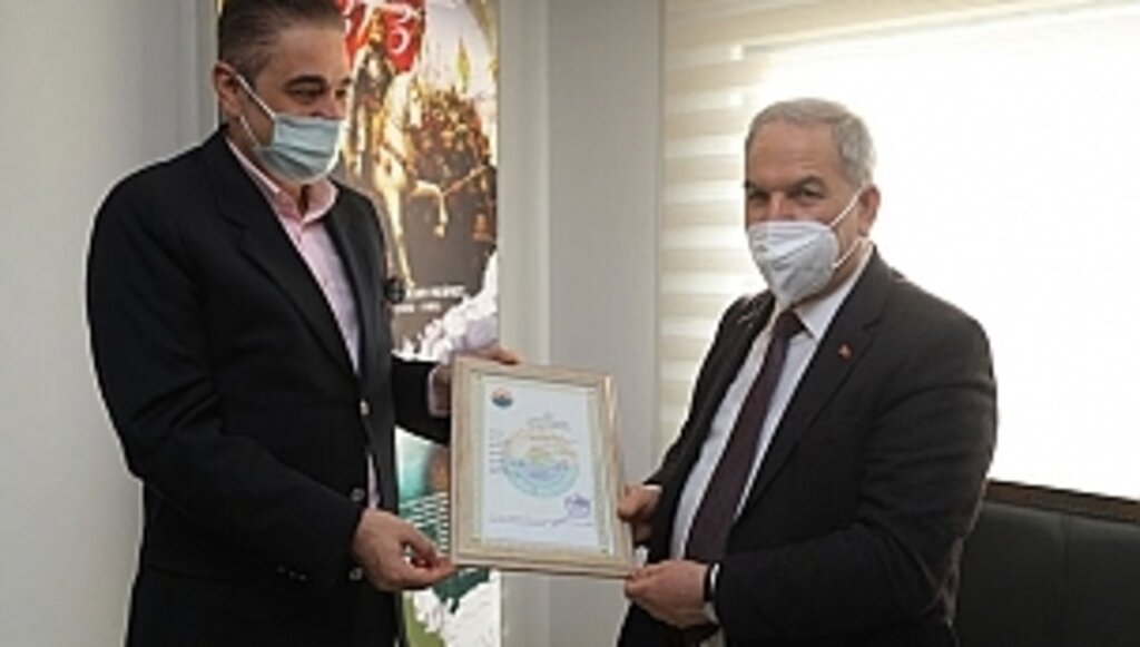 Yeni Yılın İlk İşyeri Açma Ruhsatını Başkan Demirtaş Takdim Etti