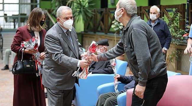 Başkan Demirtaş'dan Huzur Evi Sakinlerine Anlamlı Ziyaret