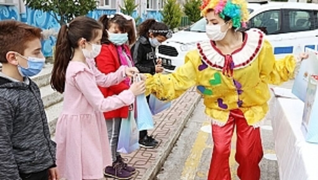 Başkan Deveci'den Miniklere Mektup