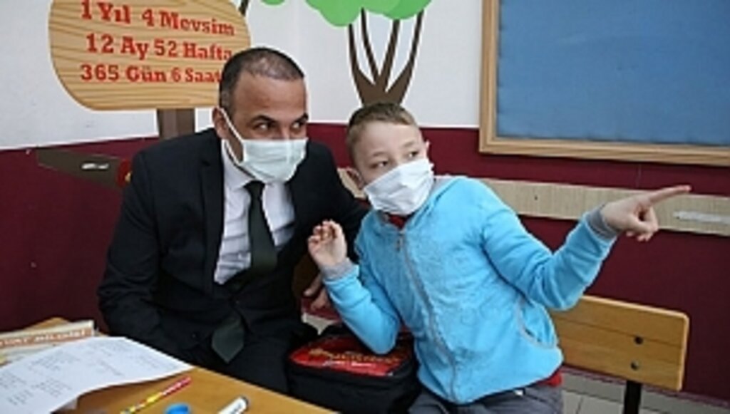 Eğitime Yapılan Yatırım Ülke Geleceğine Yapılan Yatırımdır