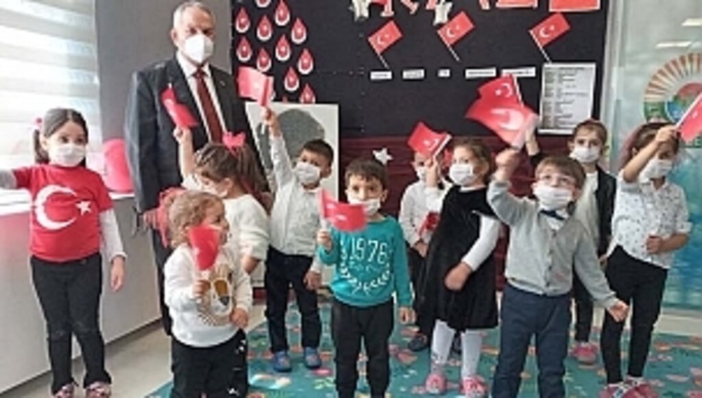 Minik Yüreklerin Etkinliği Başkan Demirtaş'a Duygu Dolu Anlar Yaşattı