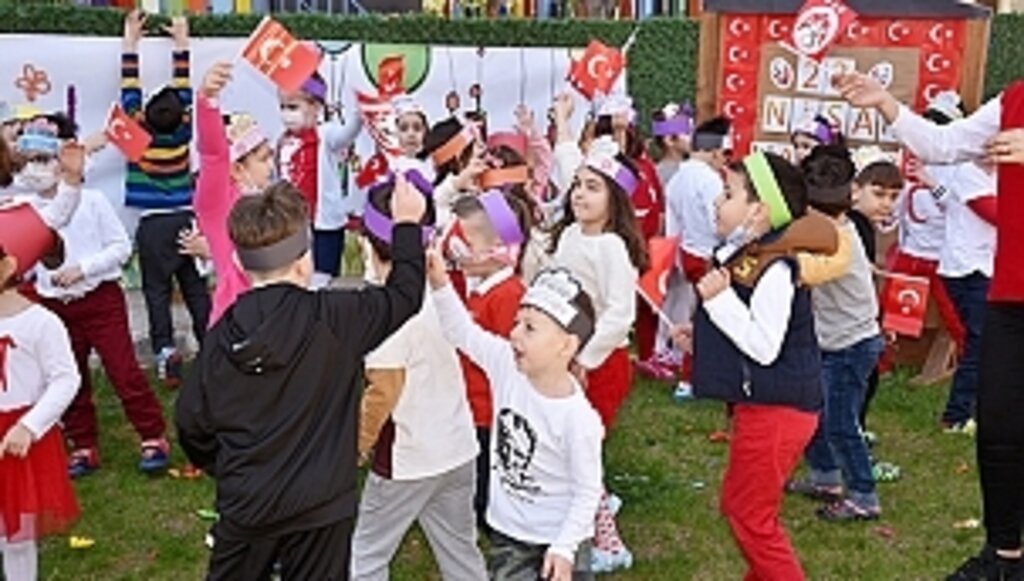 AtaÇocuklu Minikler 23 Nisan'ı Anlattı