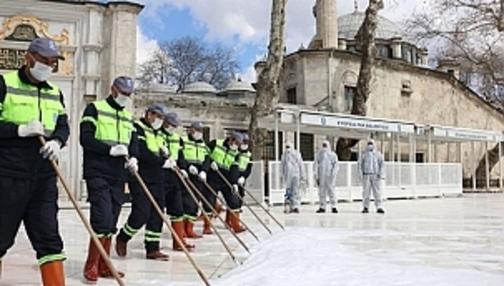 Eyüpsultan Camii, Ramazan Öncesi Gül Suyuyla Yıkandı