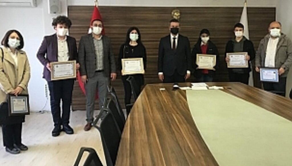 İlkadımlı Öğrencileri 'TÜBİTAK' Proje Yarışmasına Damga Vurdu