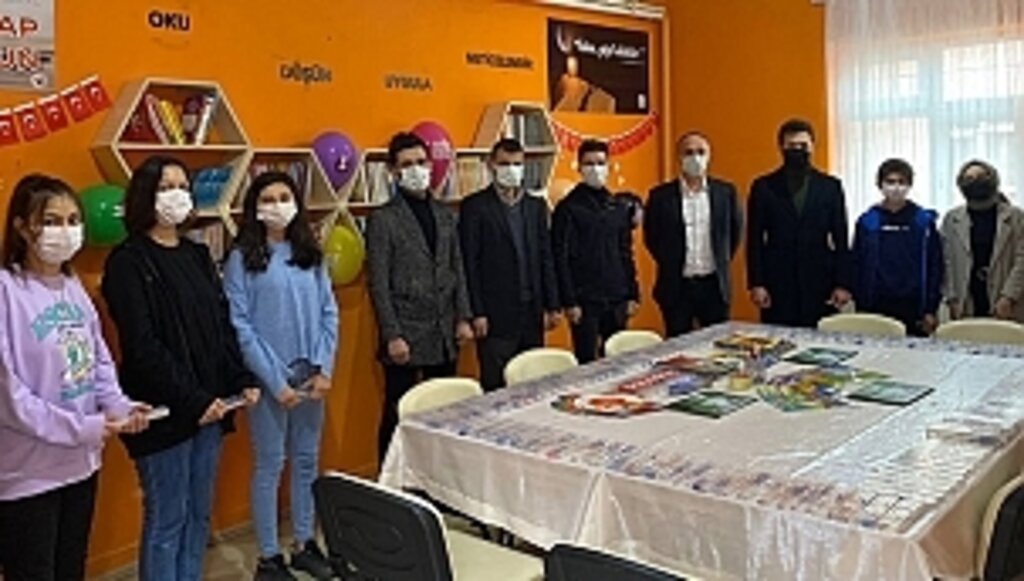 OMÜ'lü Öğrencilerden 17 İlçede 17 Kütüphane Projesi