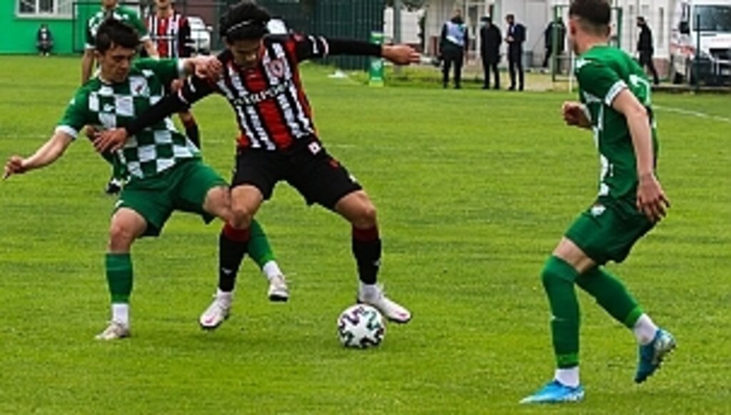 Samsunspor U 19 Bursa'da Kaybetti 2-1 