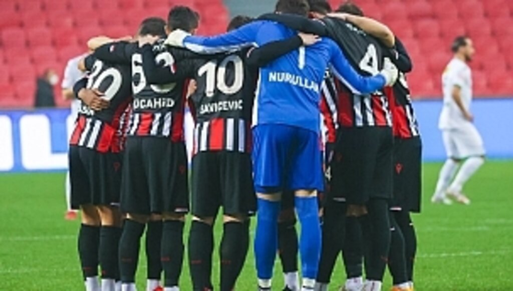 Şoku Çabuk Atlattı 4-1
