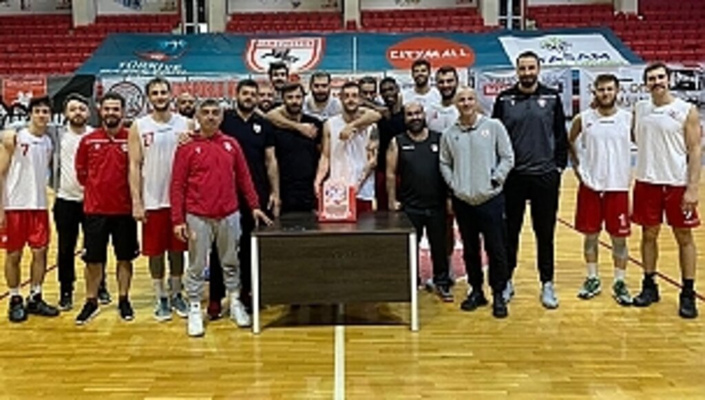 Play-Off Hazırlıklarına Ara Vermeden Devam Ediyor…