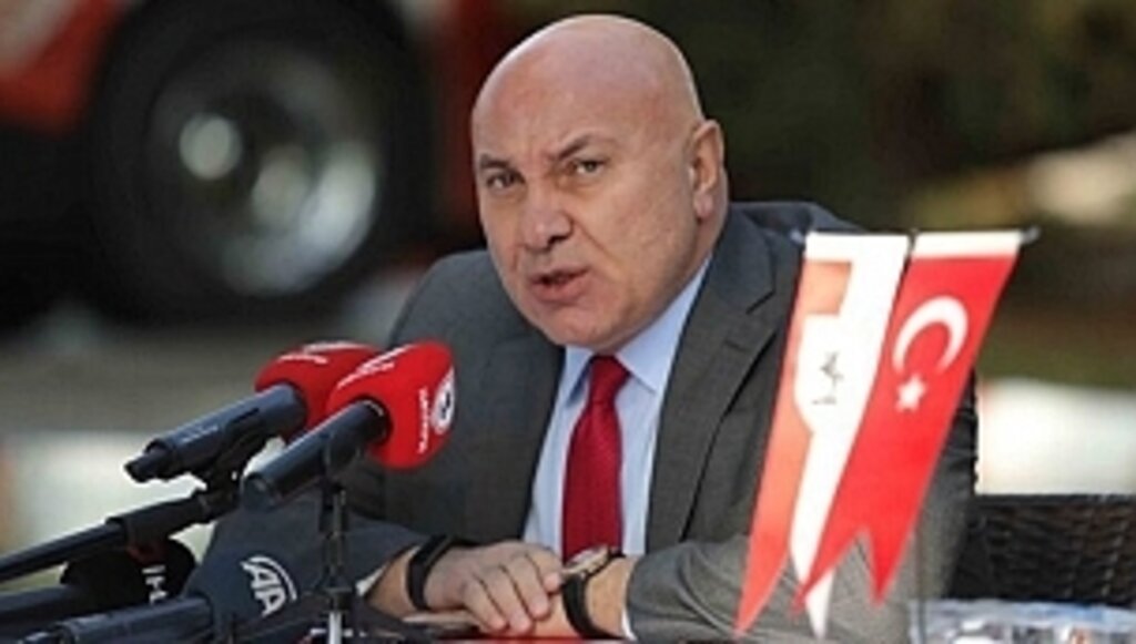 Şahsım ve kulübüm üzerinden yıpratılmasına vesile olduğum için üzüntülerini dile getirdi