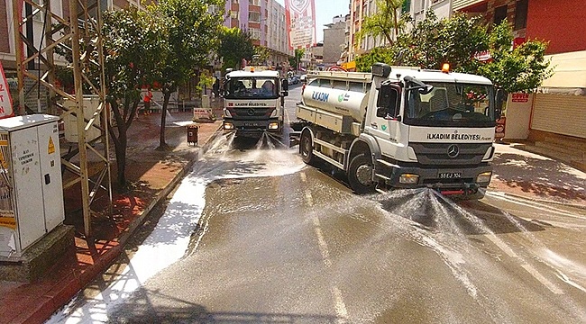 Temizlik Ekiplerinden Sokak Sokak Bayram Temizliğinde