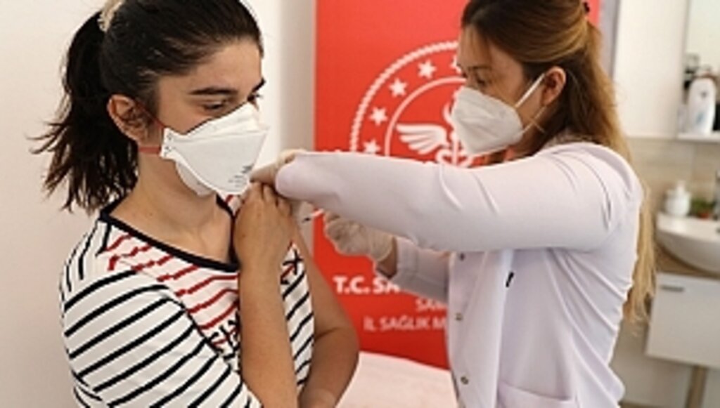 Günlük 10 Bin Doz Aşıya Ulaştık