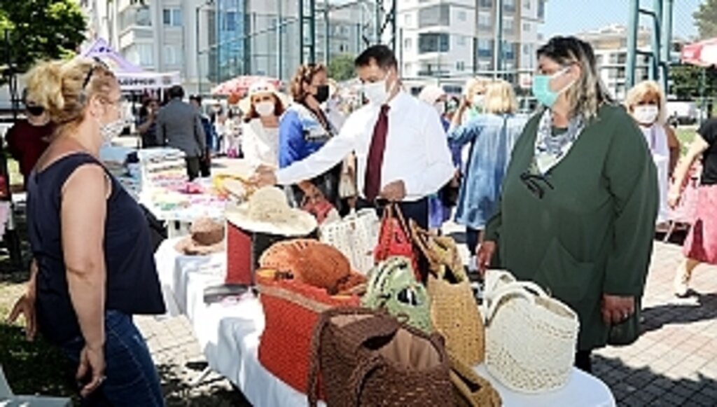 "Kadın El Emeği Ürünleri Pazarı" Yeniden Açıldı