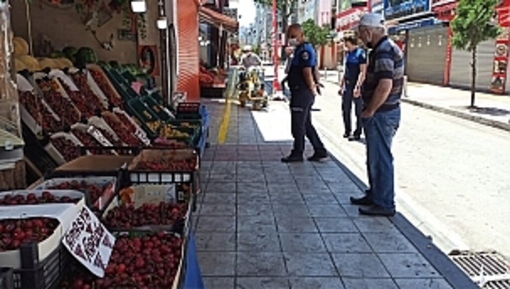 Kaldırım İşgallerine Çizgili Önlem