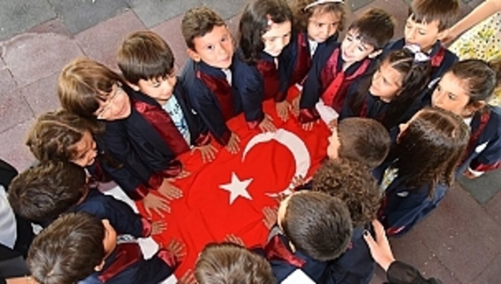 OMÜ'nün Minikleri İlk Kez Mezuniyet Heyecanı Yaşadı