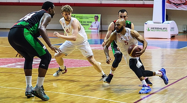 Samsunspor 79 Semt 77 Yalovaspor 75 