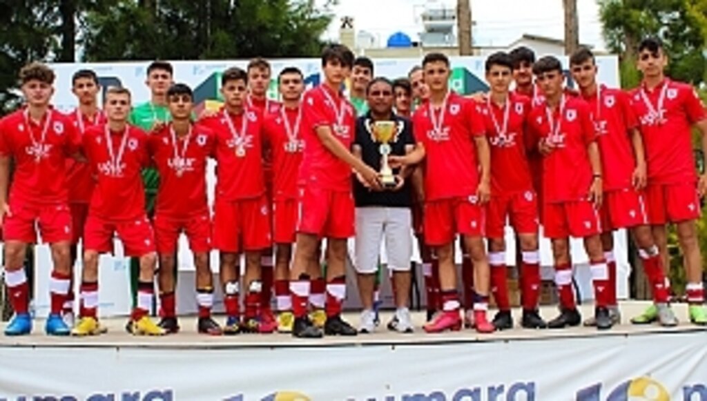 Samsunspor U15 ve U16 Takımları Şampiyon Oldu