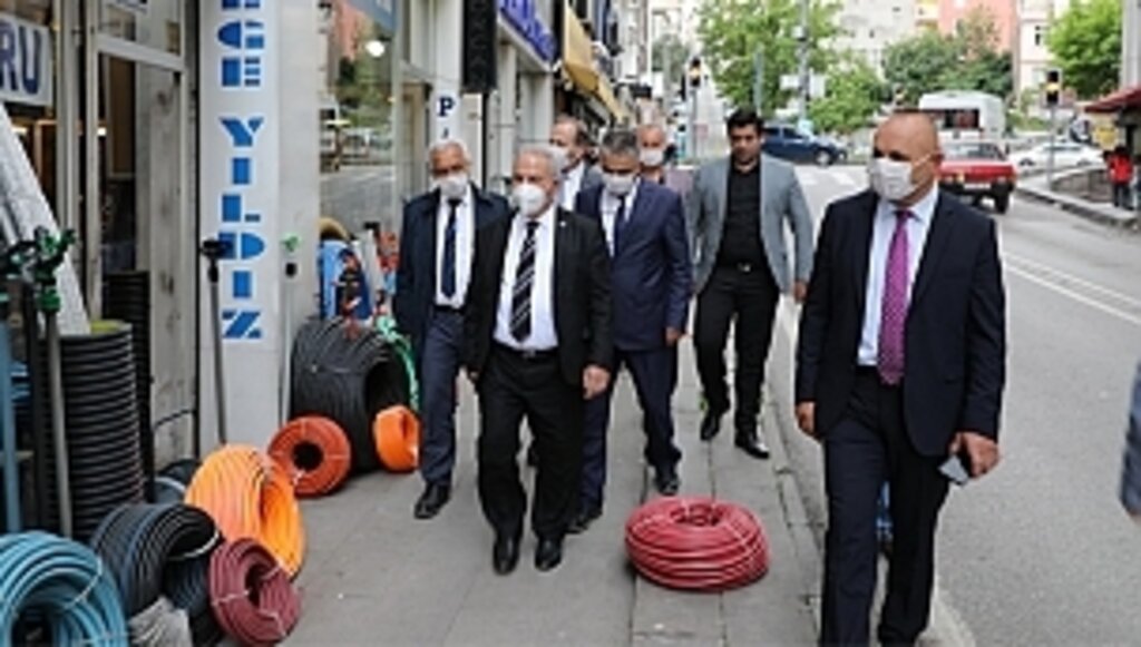 Yaşanan Sel Taşkını Sonrası Etkilenen Esnafı Ziyaret Etti