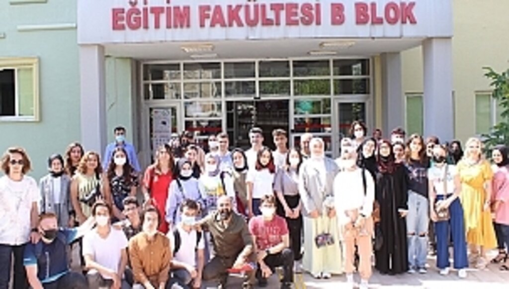 Lise Öğrencileri Üniversite Hayatını Bu Proje İle Öğreniyor