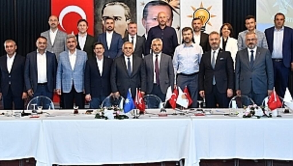 Ak Parti, Hizmet ve Gönül Hareketidir
