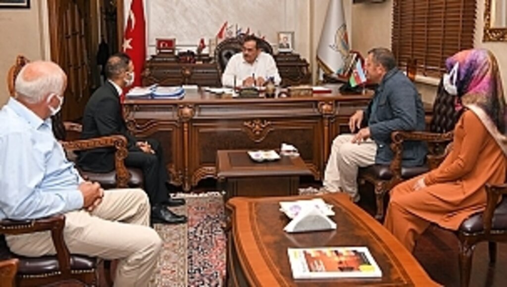 Çok Çalışarak Hizmet Üretiyoruz