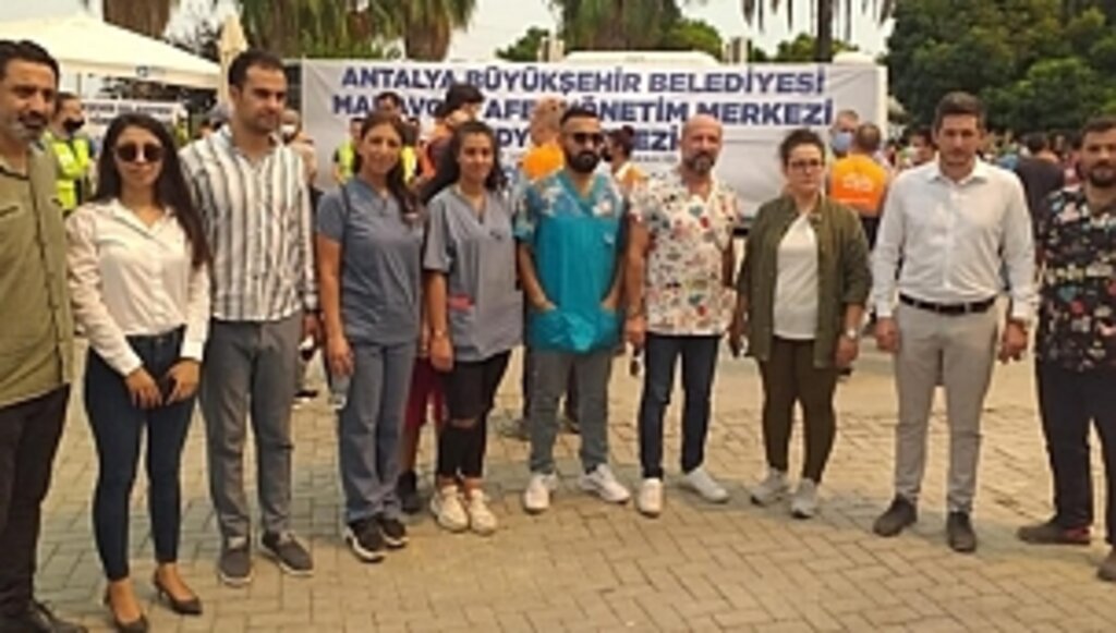 İYİ Gençlik Afet Bölgesinde